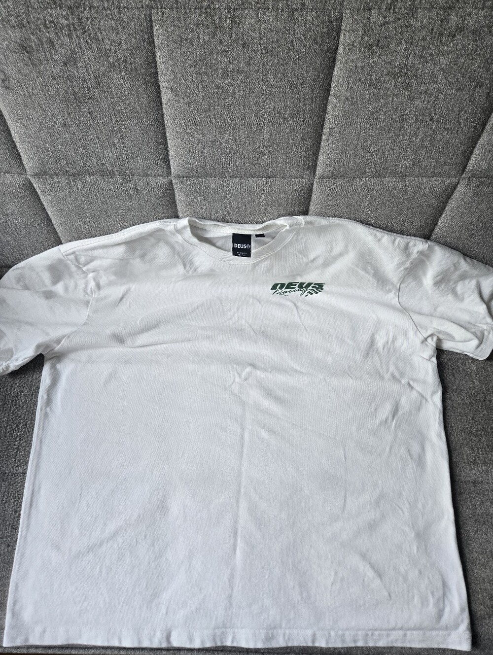 Deus Ex Machina | Pro Tee In Vintage White Size L